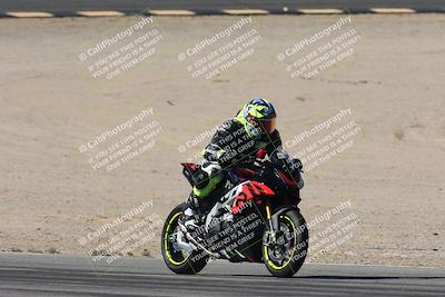 media/Oct-30-2025-Racers Edge (Thu) [[dabbdaf680]]/3-B Group/Session 2 (Bowl Exit)/